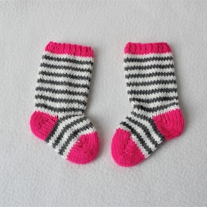 Knitting PATTERN Doll Knee Socks for  18 inch dolls, doll sock pattern, doll pattern, doll sock pattern