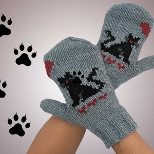 Mitaines de chat Mitaines grises tricotées à la main avec des chats noirs et des cœurs joignants Kitties in Love Mittens Vegan Animal Mittens image 4