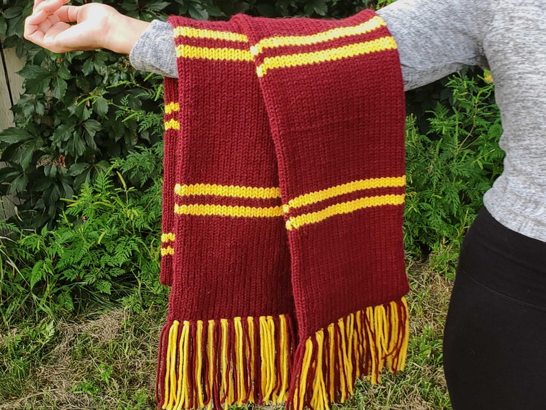 Wizard Scarf Knitting Pattern Instant PDF Download Pattern Gryffindor, Slytherin, Ravenclaw, Hufflepuff Inspired House Scarf Pattern image 1