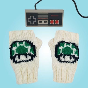 Mitaines d'inspiration Mario rétro vert 1 planches de champignon gants en tricot rétro Gaming Arcade Mario Cosplay accessoire Comic Con en tricot image 3