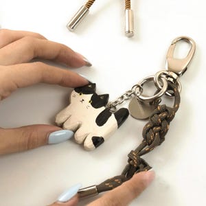 Dog photo keychain, Cat photo keychain, Custom pet portrait keychain, Wooden pet memorial gift, Dog and cat memorial keepsake, Gifts for pet