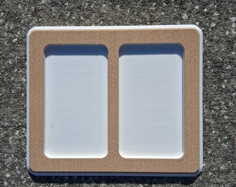 Soporte para teléfono móvil para el salpicadero. Tapete marino con reverso autoadhesivo.