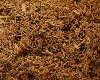 Eucalyptus Wood Mulch | Natural Pest Repellent for Garden Beds Pots & Landscaping | Moisture Control Weed Suppression Top Dressing