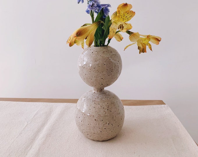 Maraca Vase // handmade ceramic vessel