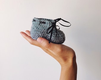 Little Minnows Baby Booties // Blue Ombre // Scarpe per bambini all'uncinetto