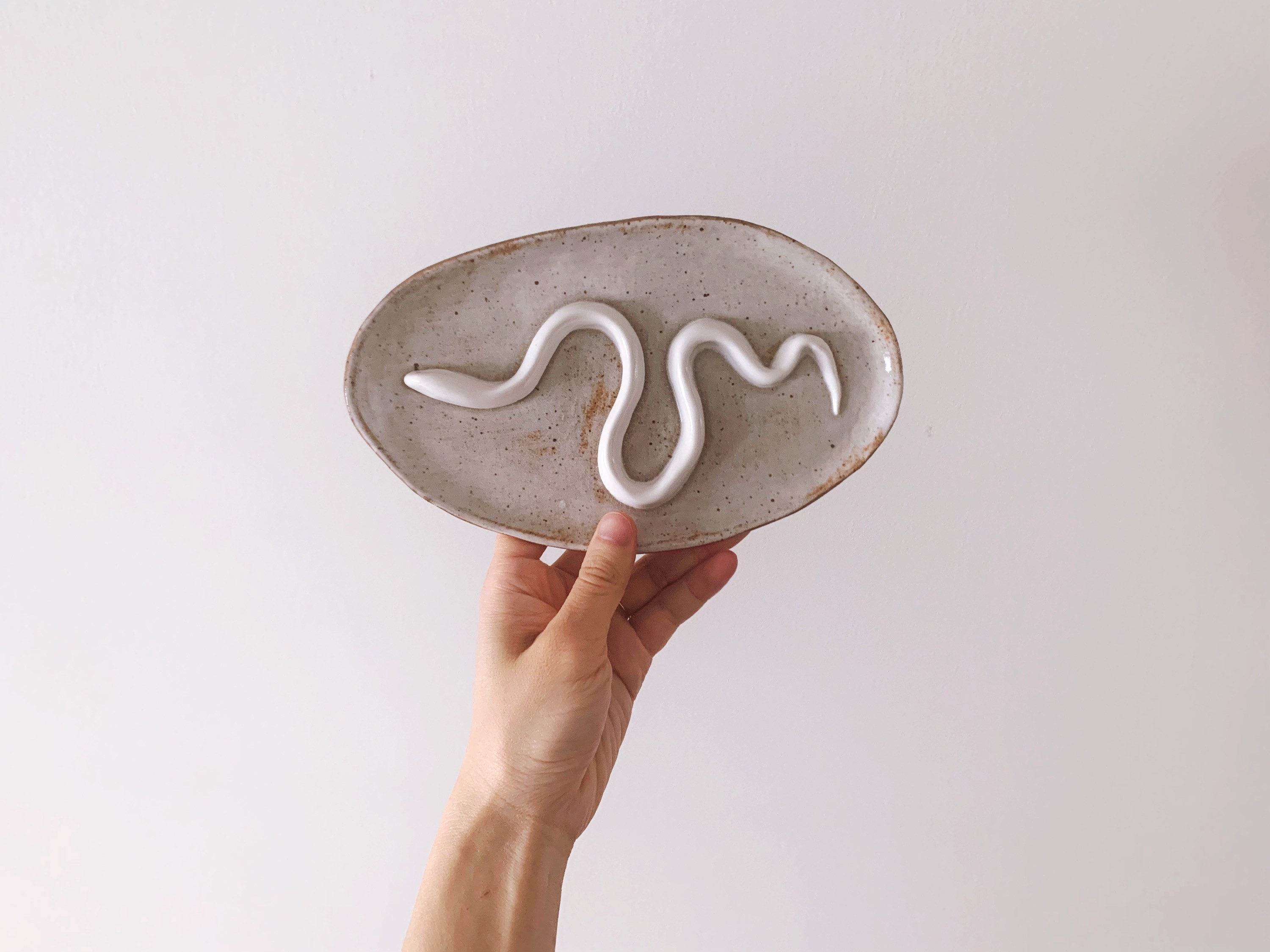 Plaque Serpent en Céramique // Plateau Grès Moucheté