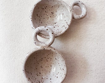 Mona Scoop in White // handmade ceramic tea coffee and spice scoop
