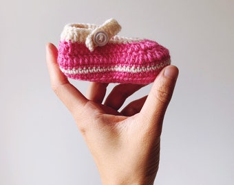 Little Minnows Baby Booties // Pink & Cream Mary Janes // Crochet Baby Shoes