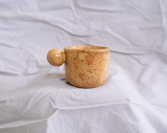 Taza de café expreso Anji en biscotti