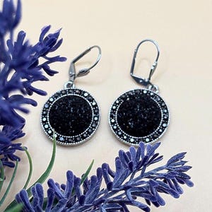 Vintage Black Broken Stone Crystal Round Earring