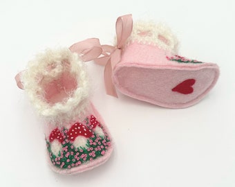 Woodland baby crib booties, mushrooms, pink, heirloom, unique OOAK soft booties, pink felt newborn baby shoes, toadstools