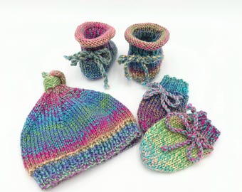 Knitted hat mittens and booties set,  newborn to 3 month old, baby shower gift, variegated tweed colors