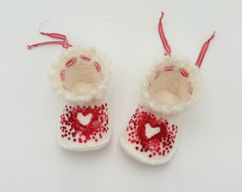 Felted wool heart embroidered newborn baby shoes, heirloom baby gift, Heart baby booties, OOAK, love hearts, February 14, needle felt