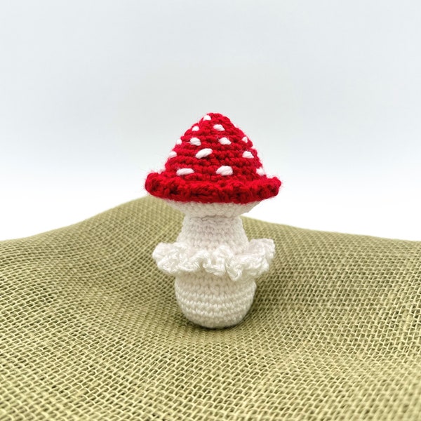 Toadstool baby rattle, sensory baby toy, Mushroom shaker, woodland toy, forest nursery decor, baby shower gift, gender neutral