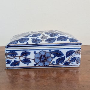 Vintage Porcelain Chinoiserie Box / Blue & White Floral Porcelain Box /  Trinket Box / Lidded Porcelain Box