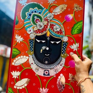 Handmade Shreenathji Lippan Art Wall Hanging – Mud Mirror Art for Mandir & Wall Decor – Indian Traditional Festival Gift – 20x13.25 Inches