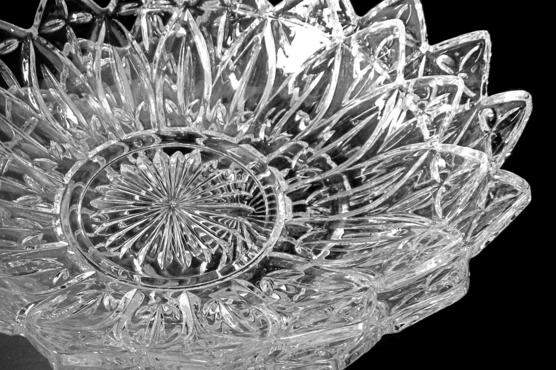 Petal Edge Clear Glass Bowl Set Of 2 Serving Bowls Vintage Etsy