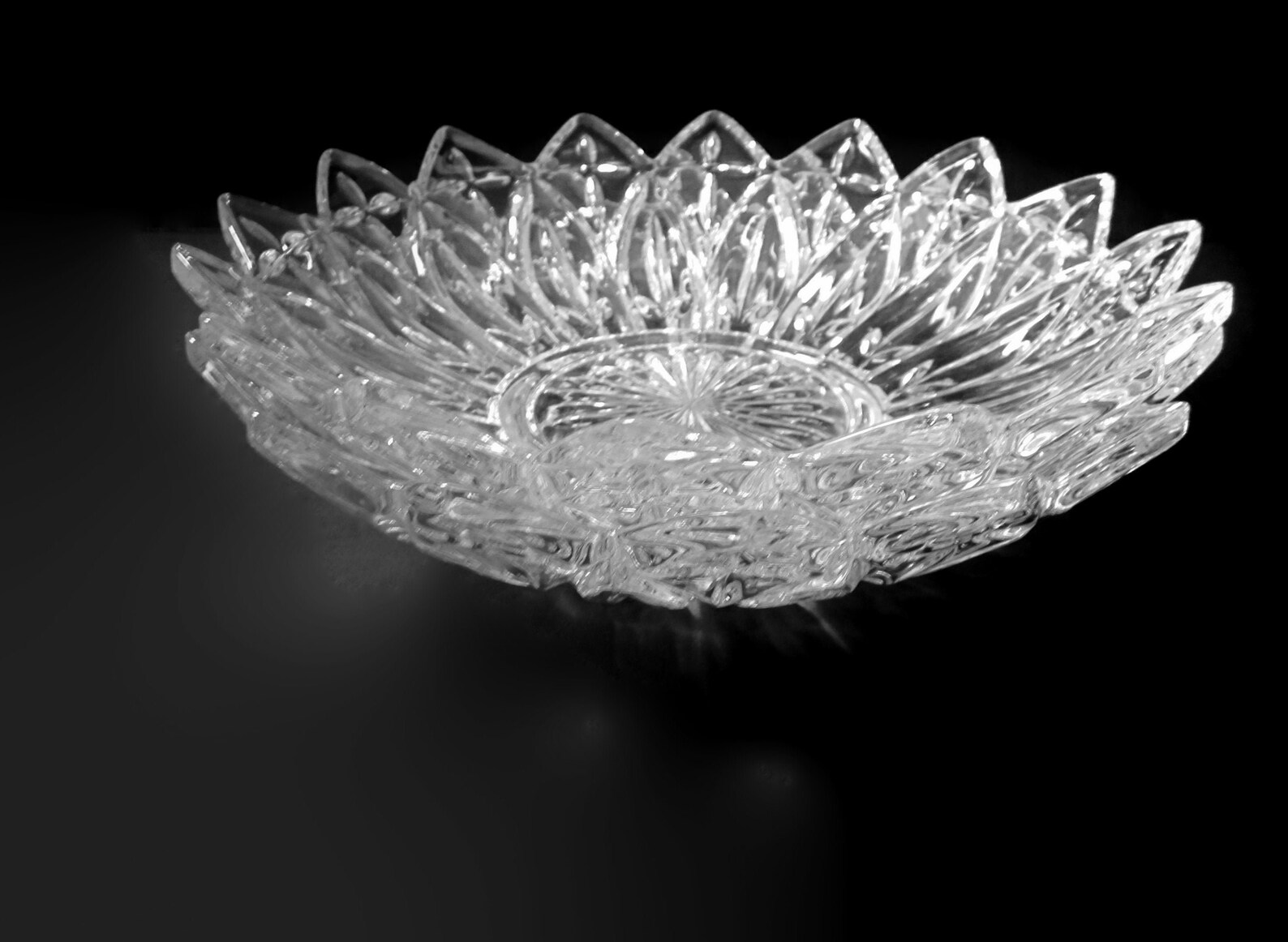 Petal Edge Clear Glass Bowl Set Of 2 Serving Bowls Vintage Etsy