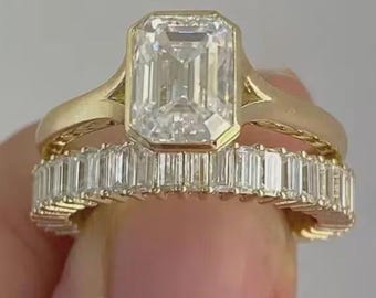 2,50 CT Smaragd Schnitt Lünette Set Split Schaftring Set, mit voller Ewigkeit Stapeln Baguette Diamantring, Hochzeit Brautring Set, 925 Silber