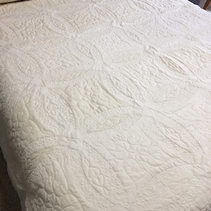 Twin/Lap Double Wedding Ring Quilt