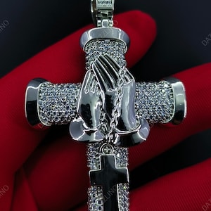 Jesus Cross With prayerful hands Round VVS1 Moissanite Test Passer Men&#39;s Charm Pendant 925 Sterling Silver, symbols of faith