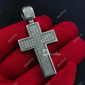 2Ct Round VVS1 Moissanite Test Passer Unisex Cross Pendant in 925 Sterling Silver, Christian Charm Pendant, Gifted for Men Women