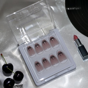 Unlace Press-On Nail Set | Almond Minimalistic Clean Girl Acrylics | Fairy Nail Mothr Australia