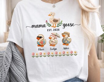 Chemise couleurs confort Mama Goose, chemise Mama Goose personnalisée avec nom de l'enfant, chemise de l'année de naissance maman, chemise famille oie, t-shirt Mom Life