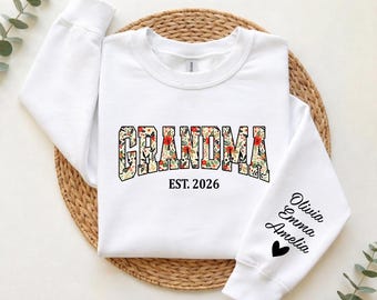 Sweat floral grand-mère ras du cou, sweat personnalisé grand-mère Est, nom de l'enfant sur la manche, cadeau d'anniversaire grand-mère, tenue de fête des mères
