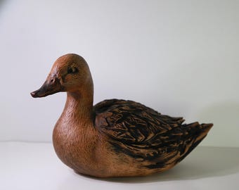 Wooden Duck Figurine – Hand Carved Beech Bird Sculpture – Natural Animal Home Decor