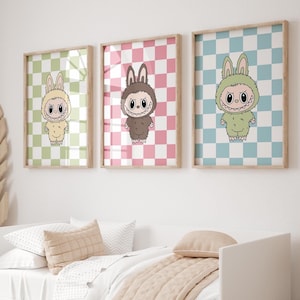 Arte mural de macarrones de peluche Labubu: juego de 6 impresiones digitales / Decoración retro kawaii / Arte mural imprimible