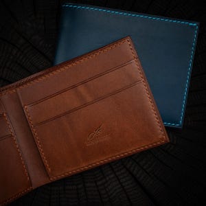 Cartera minimalista plegable de cuero hecha a mano / Cuero de grano completo de primera calidad / Regalo personalizado para hombres