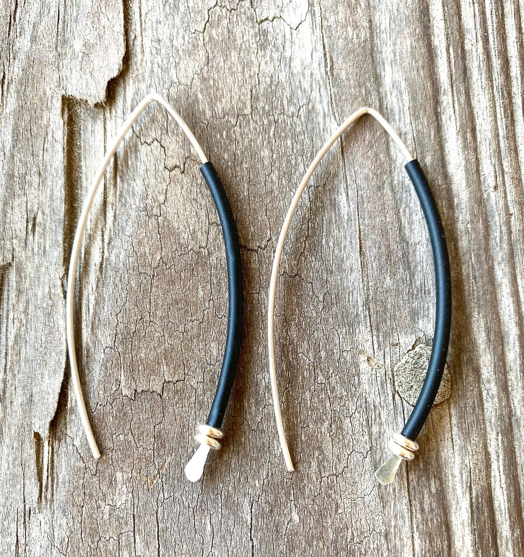 SILVER HOOPS - BLACK