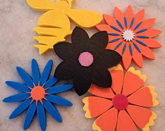 Floating Pollinator Flowers 4-Pack: Bee Watering Station