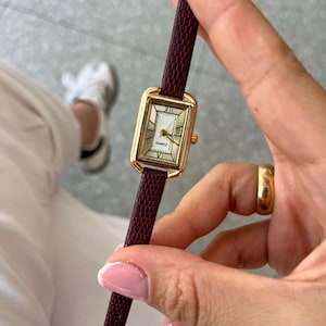 Vintage Style Rectangle Watch for Women – Retro Quartz Watch with Thin Leather Strap – Elegant Minimalist Gift for Her, Bestfriend gift
