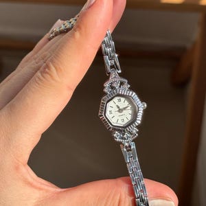 Women\'s Two Tone White Luxury Vintage Rhinestone Bracelet Oval Quartz Wristwatch Amazon.com: Vintage Women main image 2