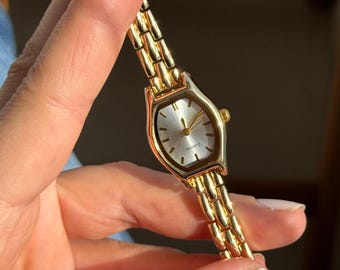 Elegant Gold Women Watch Quartz Classic Dial Bracelet Gift for Her