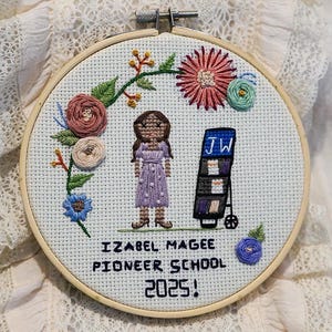 JWパイオニアサービススクールギフト - カスタマイズされた刺繍クロスステッチの花の自画像 - パイオニアサービスカート - プレゼント