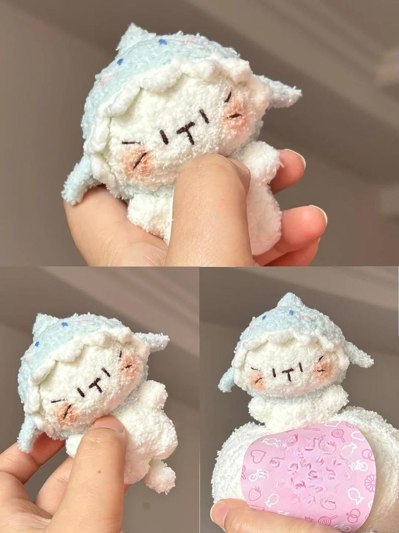 Modèle de breloque de sac au crochet Petit Chat - Chat avec chapeau requin, mignon amigurumi au crochet - Porte-clés mini chat au crochet - Modèle d'animal mignon au crochet image 2