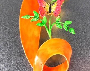 Vt. Gesigneerde Hattie Carnegie neon emaille vlinderbloem broche pin