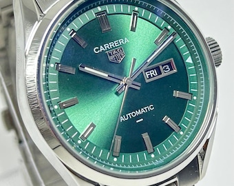 Refurbished Tag Carrera Green Dial With Day & Date Indicator Automatic Movement Men's Wrist Watch With Stainless Steel Band.