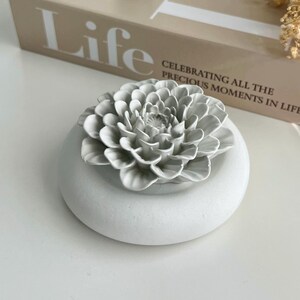 Dahlia Flower Passive Diffuser - Minimalist Concrete Essential Oil Stone