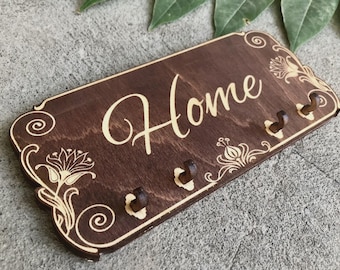 Rustic Wooden Key Holder with Hooks – Personalized Floral Entryway Organizer