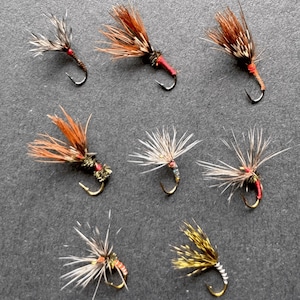 Tenkara Dry Fly Fishing Flies Set: Hand-Tied Trout Lures, Barbed Hooks