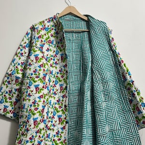 Gewatteerd kantha-jack met bloemen | Omkeerbare katoenen boho-jas