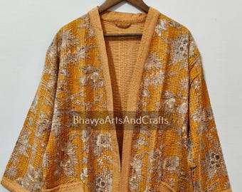 Chaqueta acolchada Kantha hecha a mano: bata kimono de algodón indio
