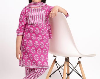 Komplet spodni kurti z bawełny organicznej Dupatta: tradycyjny indyjski strój dziecięcy