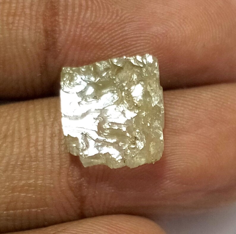 Zultanie Raw Turkish Zultanite Diaspore, 11 X 10 MM, 4 Carats - Etsy UK