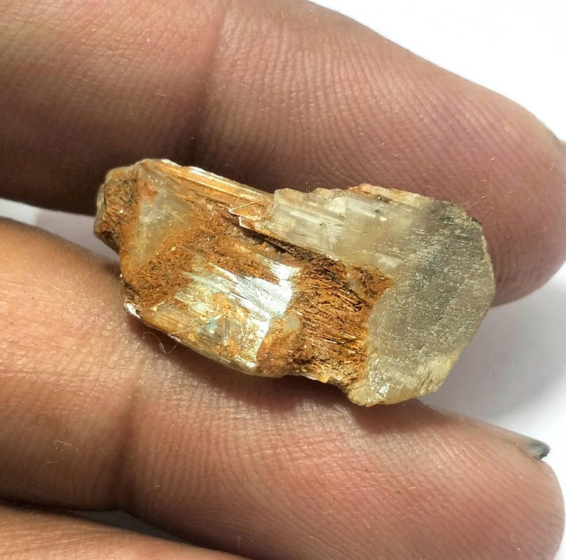 Zultanie Raw Turkish Zultanite Diaspore, 23 X 12 MM, 10 Carats - Etsy UK