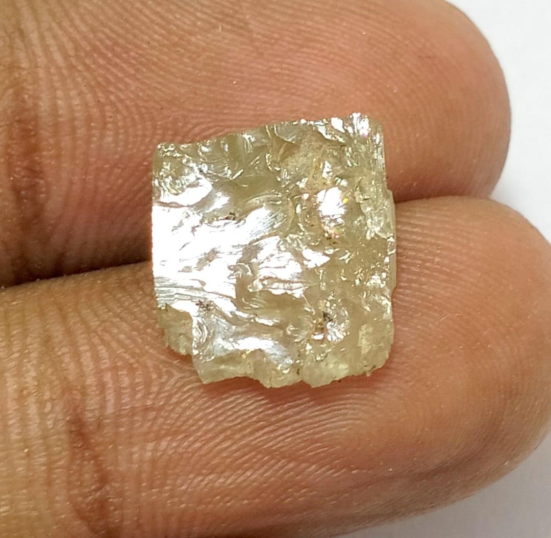 Zultanie Raw Turkish Zultanite Diaspore, 11 X 10 MM, 4 Carats - Etsy UK